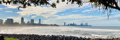 7am - Coffee Queues, Dogs and Beautiful People - Burleigh Heads, Queensland - The Wise Traveller