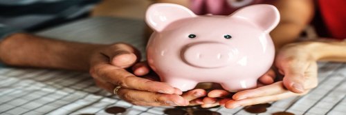 More Tips To Travelling On A Budget - Piggy Bank - The Wise Traveller