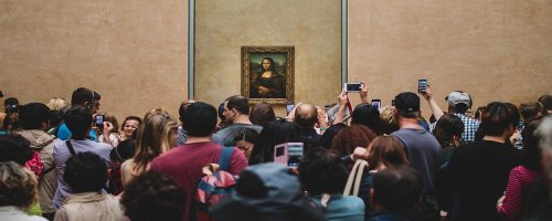 Tribal Travelling Traits - The Wise Traveller - Mona Lisa Painting - Tourists