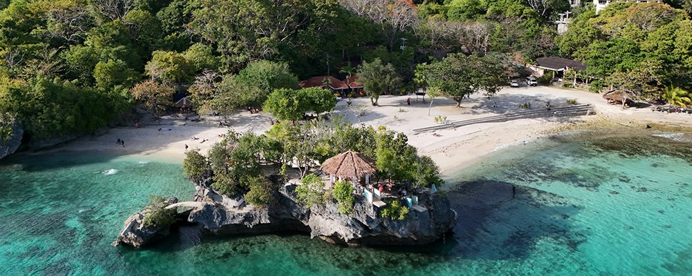 3 Island Destinations Without the Crowds - The Wise Traveller - Salagdoong Beach