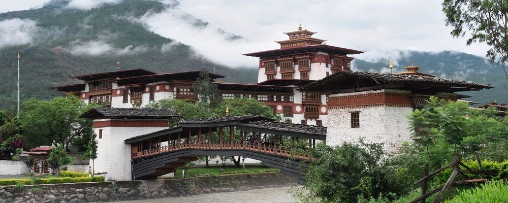 4 Amazing Destinations for 2022 - The Wise Traveller - Bhutan