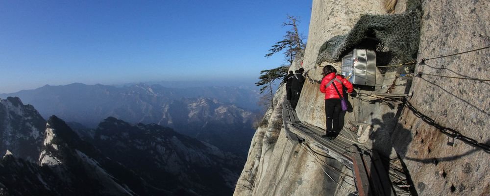 5 Terrifying Destinations - The Wise Traveller - Mount Hua Shan, China