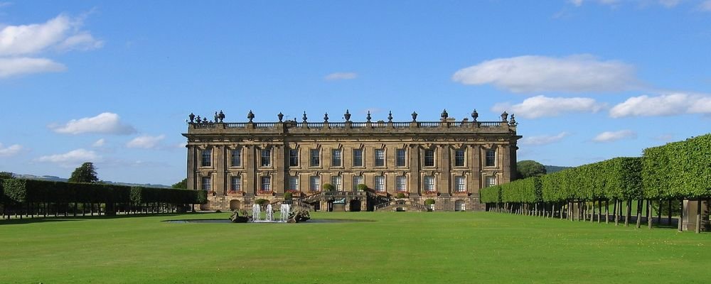6 Scenic Destinations for Walking Holidays in the U.K - The Wise Traveller - Chatsworth House