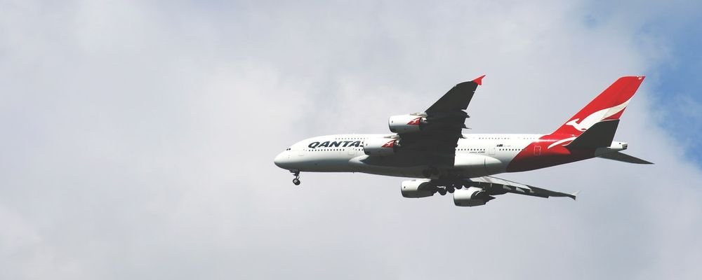 Are flights to nowhere a good idea or unnecessary pollution? - The Wise Traveller - Qantas