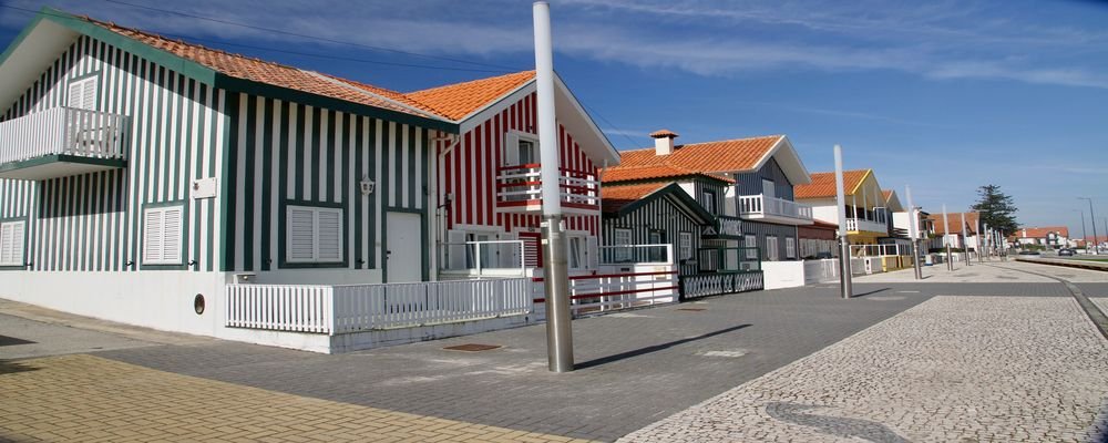 Aveiro—The Venice of Portugal - The Wise Traveller - Striped House
