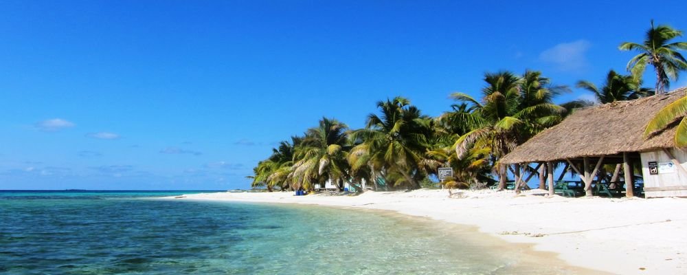 Best Trips For Solo Travelers - The wise Traveller - Laughing Bird Caye - Belize