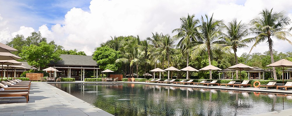 Bliss amidst the Banyan Trees - Azerai Can Tho - Vietnam - The Wise Traveller - Poolside