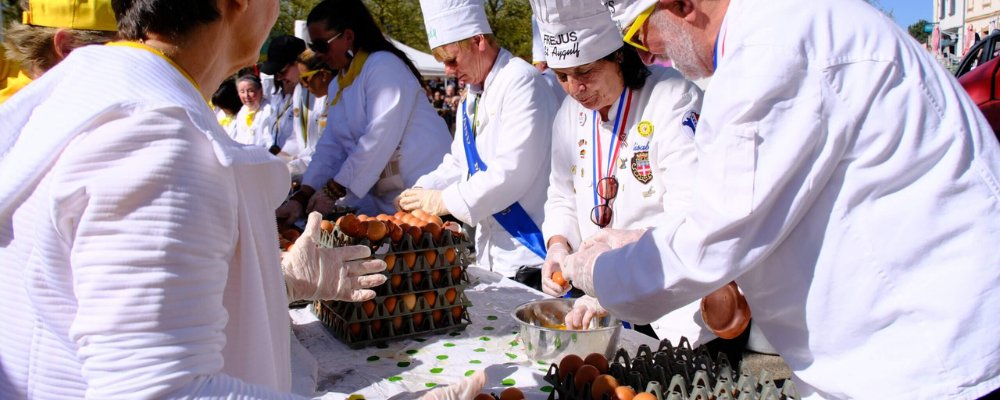 Bonaparte’s Appetite for War and Easter Eggs - Béziers, France - The Wise Traveller - Eggs