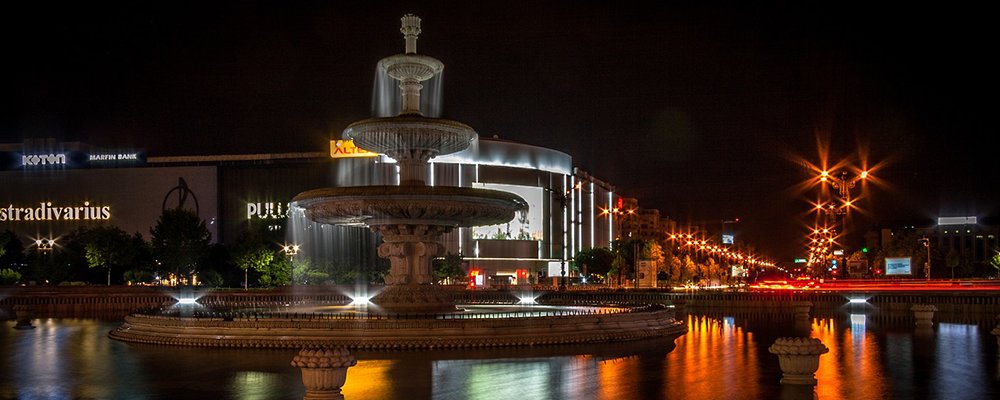 Bucharest’s Delicious Bites - Romania - The Wise Traveller - Piata Unirii