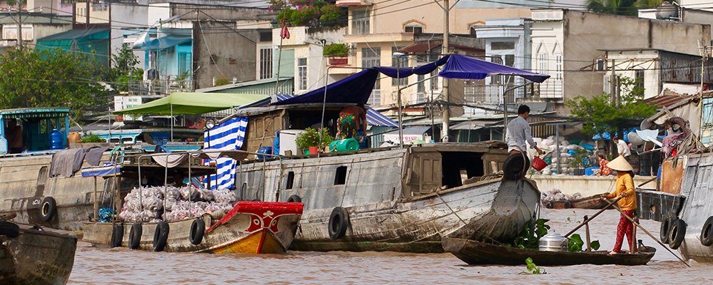 Cai Rang Floating Market of Can Tho, Vietnam - The Wise Traveller - Floating Markets 1