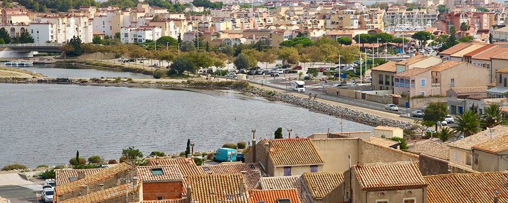 Canal de la Robine, Medieval Towers, and a Boat in a Church - Narbonne, France - The Wise Traveller - IMG_1601