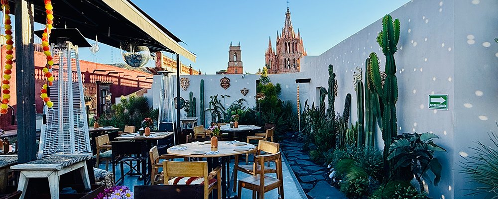 Devouring San Miguel de Allende - Mexico - The Wise Traveller - Altar IMG_6496