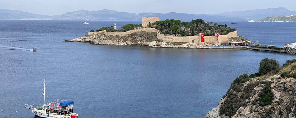 Enjoy sun-drenched Kuşadası - The Wise Traveller - Güvercinada Castle