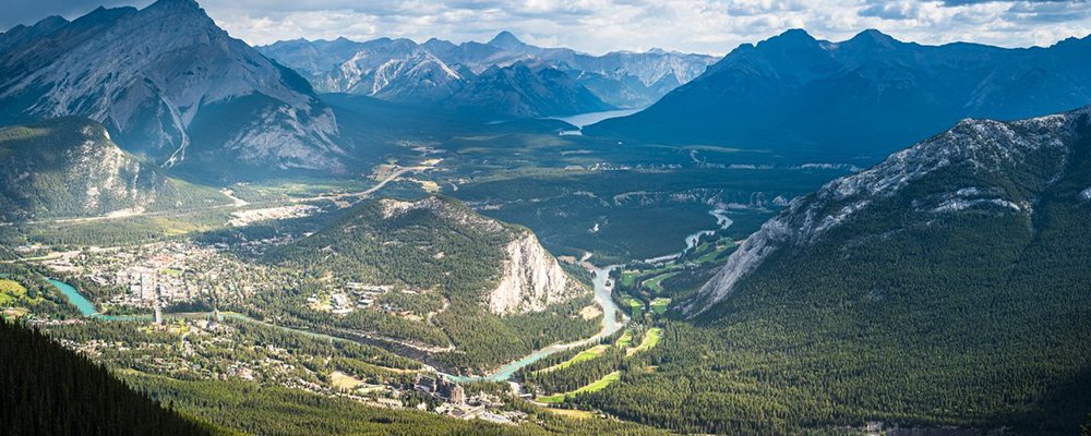 Explore Mountain Retreats - The Wise Traveller - Banff National park