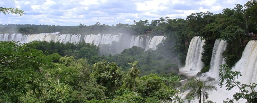 Five Lesser Known Impressive Waterfalls - The Wise Traveller - Iguazu Falls, Argentina