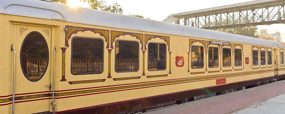 Focus On Train Travel - The Wise Traveller -  Palace on Wheels