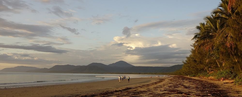 Foodie Guide to Port Douglas - Queensland - Australia - The Wise Traveller - Port Douglas Beach