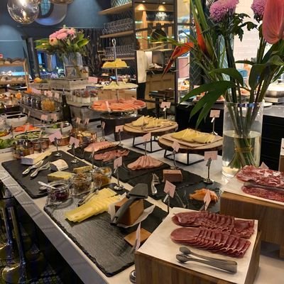 Hotel Review - Amerikalinjen Hotel - The Wise Traveller - Breakfast Buffet