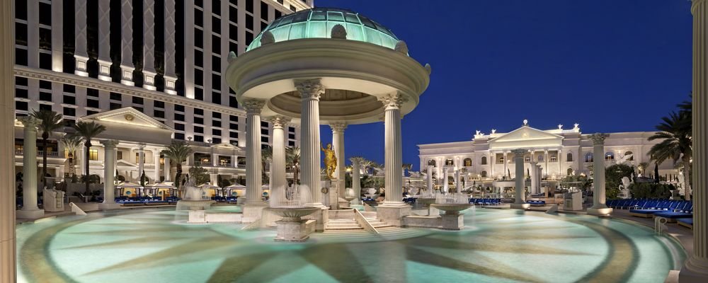 Hotel Review - Caesars Palace - Las Vegas - Nevada - USA - The Wise Traveller - Caesars Palace - Garden of the Gods Pool Oasis - Temple Pool