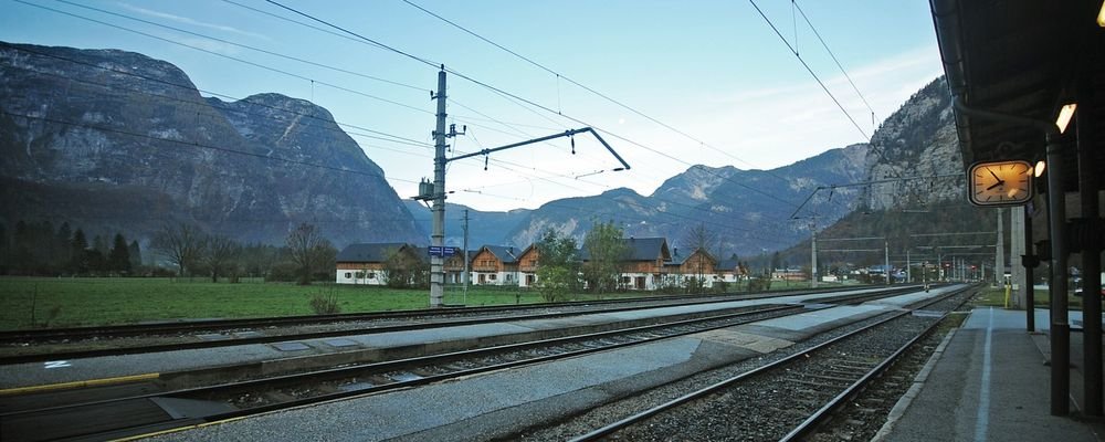 How Luxury Travel Is Becoming Slow and Sustainable - The Wise Traveller - Train