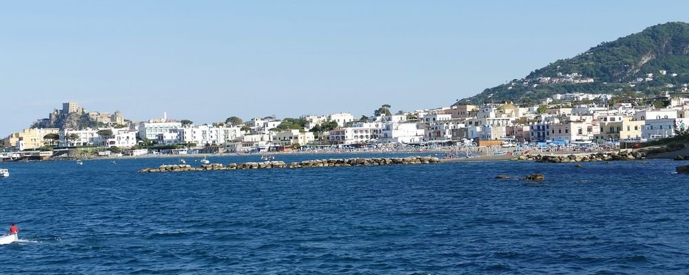 How to Avoid the Crowds this Summer - The Wise Traveller - Ischia - Italy
