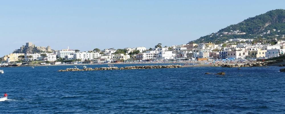 How to Avoid the Crowds this Summer - The Wise Traveller - Ischia - Italy