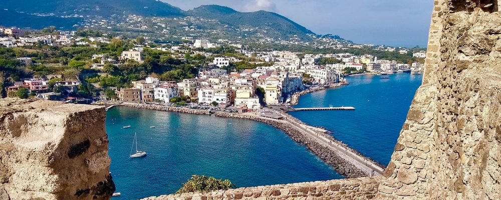 How to be a more responsible traveller during the pandemic - The Wise Traveller - Ischia - Italy
