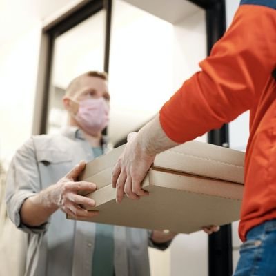 How to Keep Service Personnel Safe When Travelling During the Pandemic - The Wise Traveller - Delivery Guy