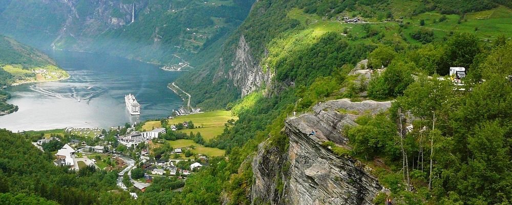 How to travel like a Scandinavian - The Wise Traveller - Geirangerfjord