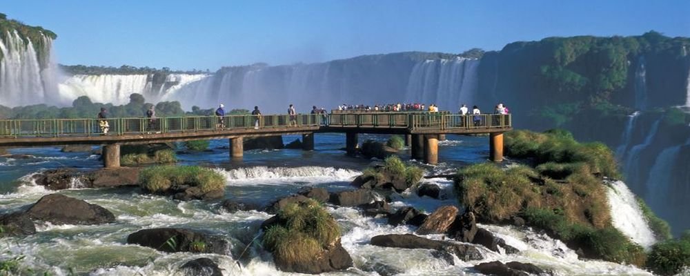 IGUAZU FALLS - RUMBLE IN THE JUNGLE - The Wise Traveller 