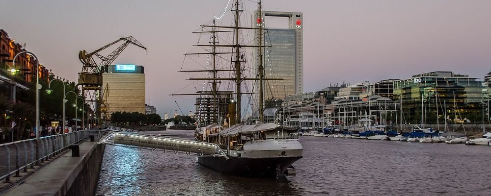 Inspirational Books on South America - The Wise Traveller - Buenos Aires