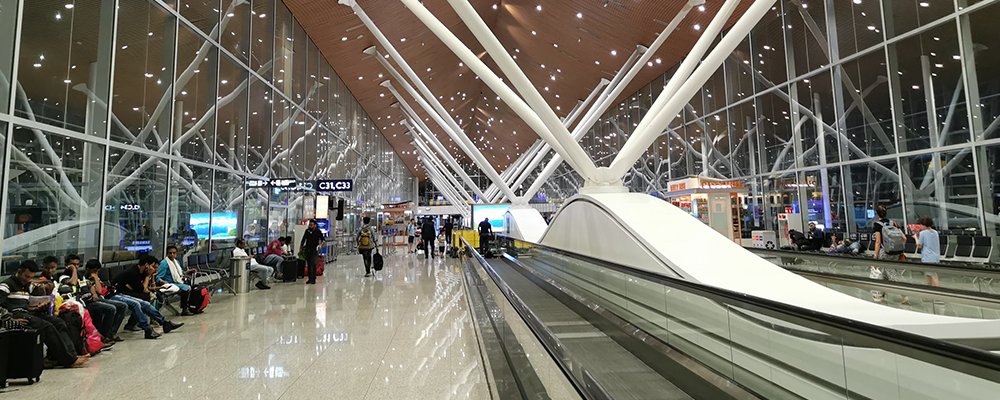 Kuala Lumpur - Malaysia - The Wise Traveller - People waiting at kuala lumpur airport