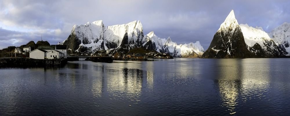 Landscape Photography - 7 Dream Destinations for Landscape Photography - The Wise Traveller - Norway - Lofoten Archipelago