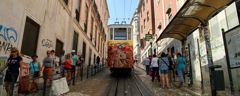 Lost in Lisbon - The Wise Traveller