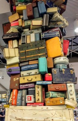 Airport Scams Excess Luggae