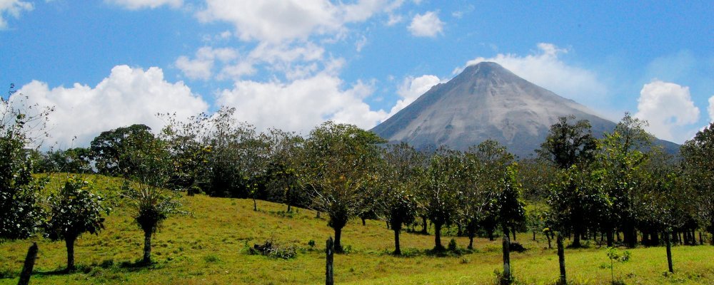 Volcano Tourism - The Wise Traveller