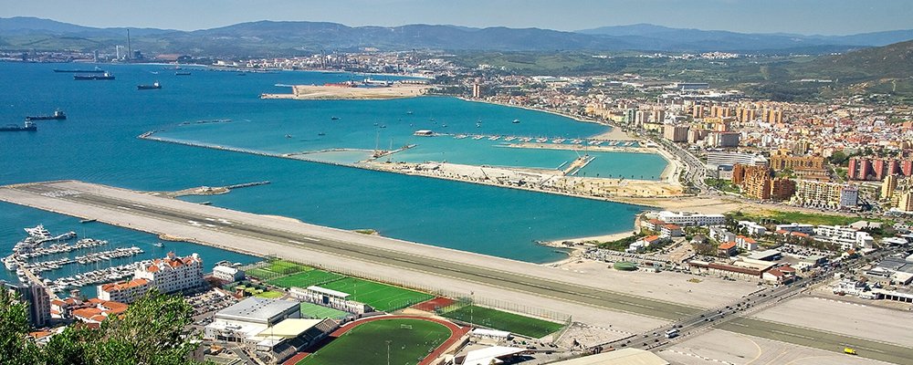 OMG Airport Runways - The Wise Traveller - Gibraltar Airport