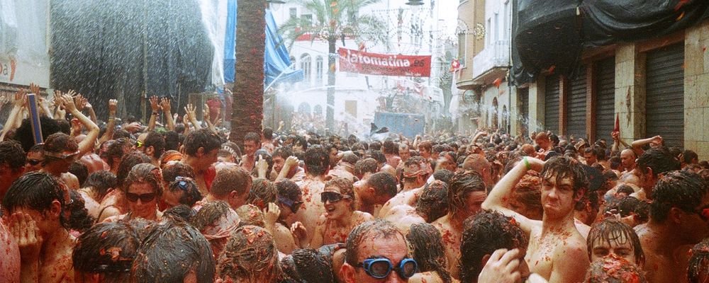 Playing With Food - Wacky Festivals of the World - The Wise Traveller - Tomatina