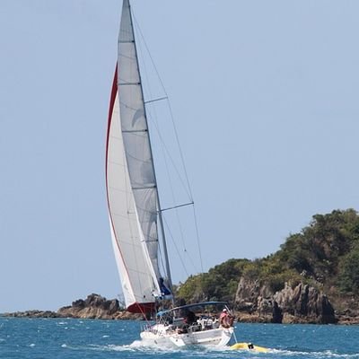 Playtime on the Great Barrier Reef - Far North Queensland - The Wise traveller - Yatch