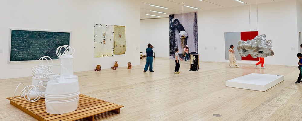 Poking Your Nose Around - Mexico City Museums - The Wise Traveller - Museo Jumax - Hall