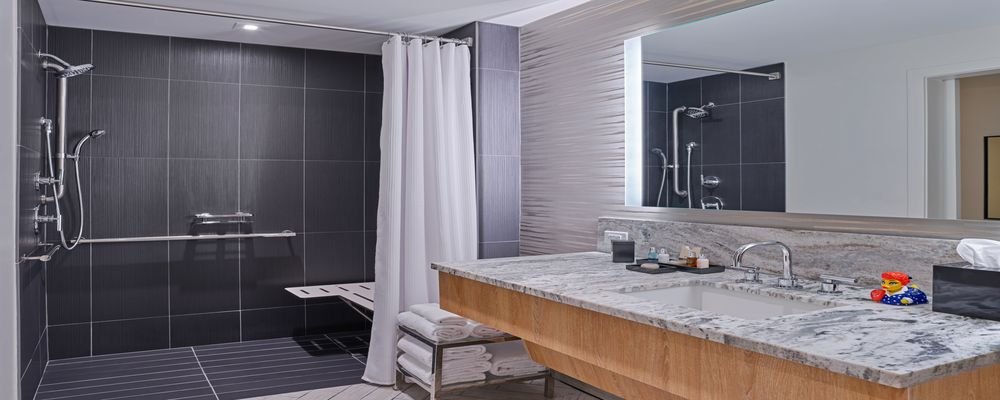 Review - Art Ovation Hotel - Sarasota - Florida - USA - Guest room Bathroom