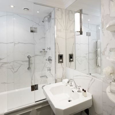 Review - The Athenaeum Hotel & Residences - London - U.K. - The Wise Traveller - Room bathroom