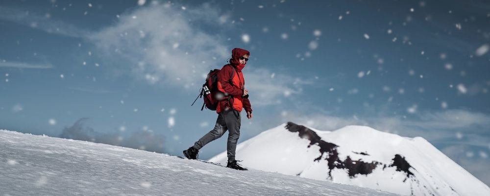Should You Take Time to Travel Before Looking for Work? - The Wise Traveller - Snow Walk