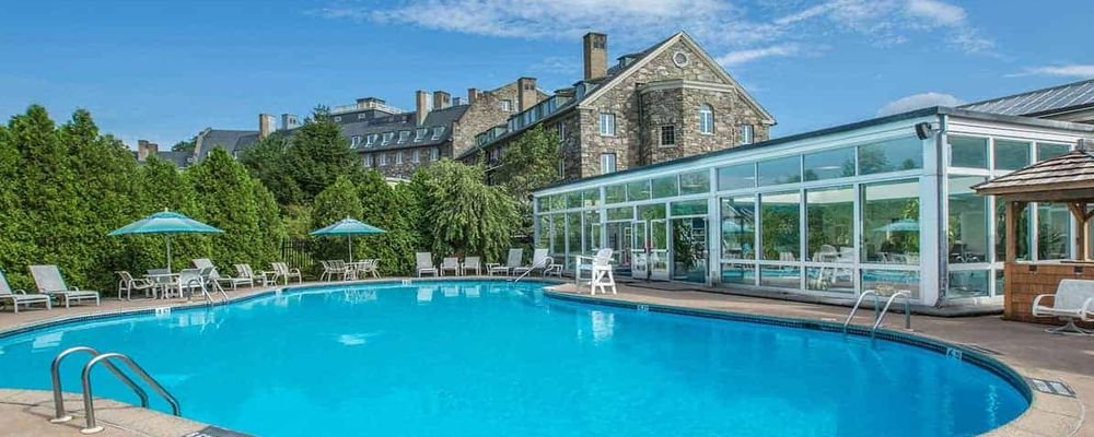 Skytop Lodge - Pocono Mountains - Pennsylvania - USA - The Wise Traveller - Outdoor Pool