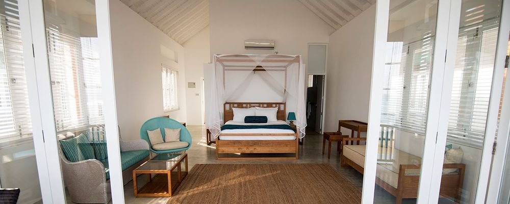 Sri Sharavi - Sri Lanka - Sri Sharavi Beach Villas & Spa - Srilanka in Style - The Wise Traveller - Aquamarine bedrooms