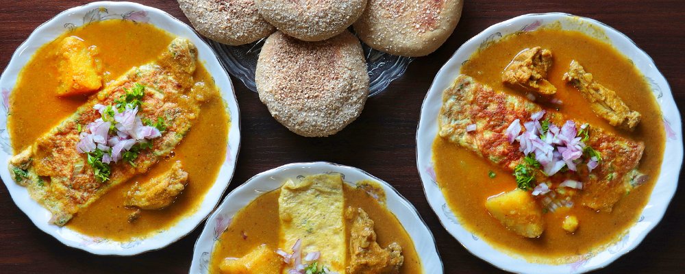 Stepping Through Goa's Capital, Panjim (Part - 2) - The Wise Traveller - Ross Omelet and Poee