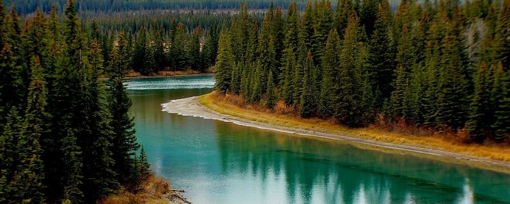The Best Destinations to Visit in Autumn - The Wise Traveller - Canada