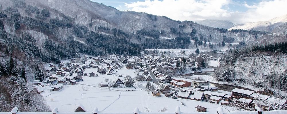 The most picturesque winter wonderlands around the world - The Wise Traveller - Shirakawa - Japan