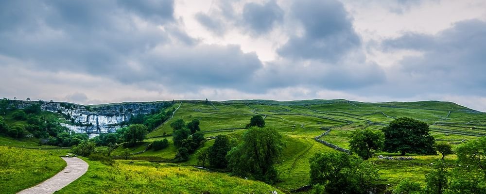 The Ten Best National Parks to visit in the U.K. - The Wise Traveller - Yorkshire Dales