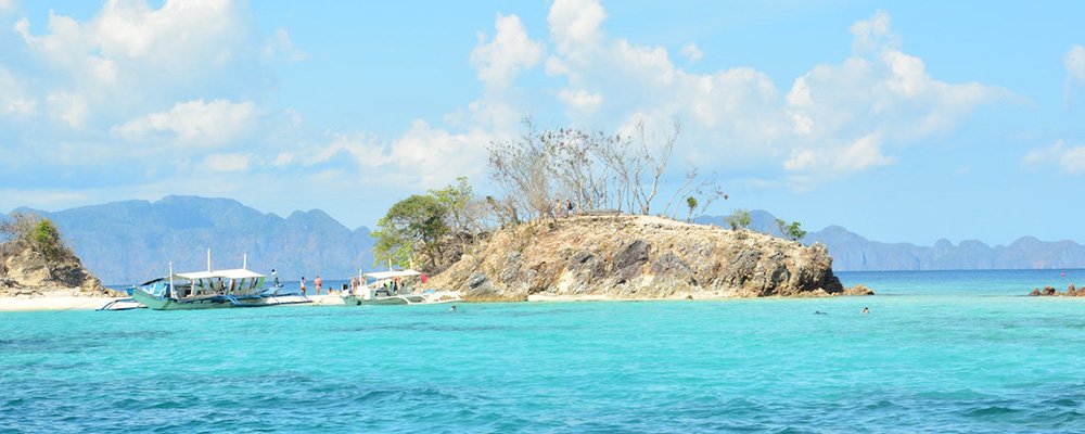 The Ultimate Solo Adventure - Traveling Abroad on Your Own Boat - The Wise Traveller - Coron - Philippines